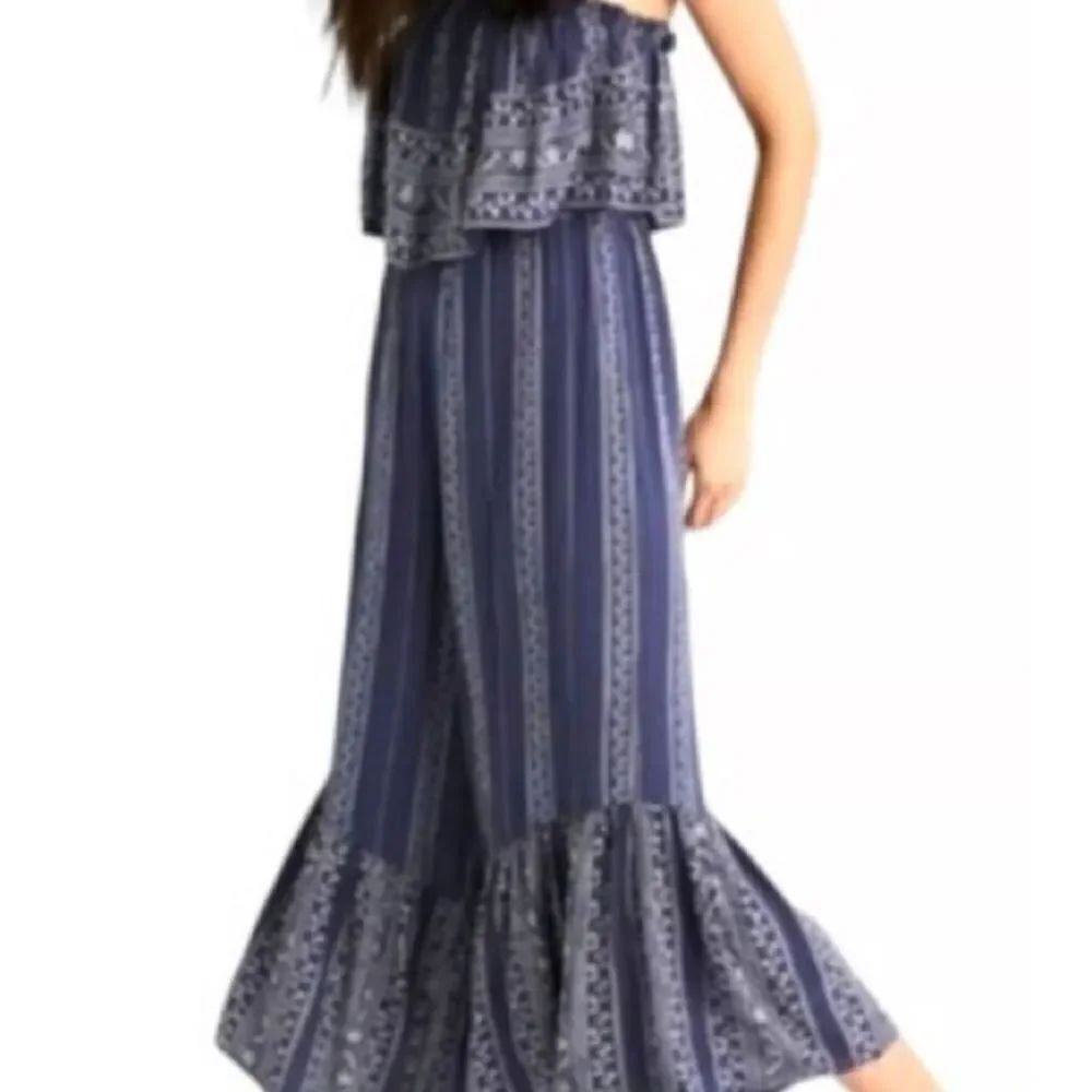 American Eagle Outfitters Floral Off Shoulder Wide Leg Jumpsuit in Size Small